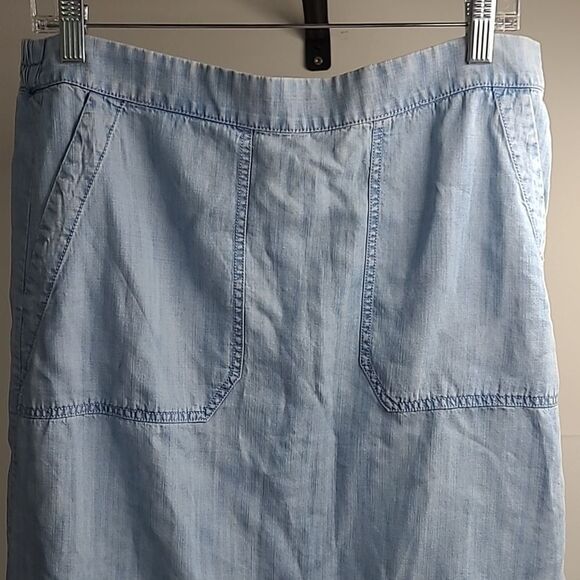 Foxcroft NYC sz M blue 100%tencel fabric - Picture 2 of 6